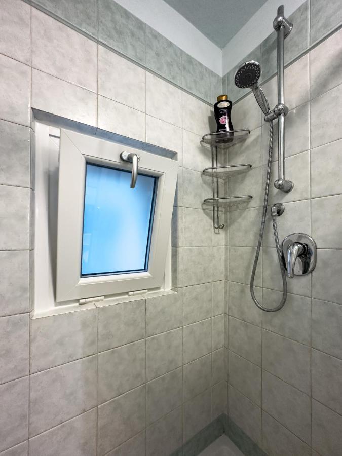 Appartement Buro Nel Borgo à Parme Extérieur photo